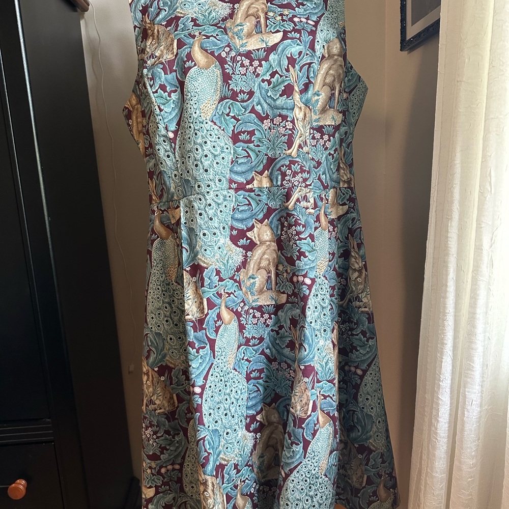 Chic Animal Print Midi Dress